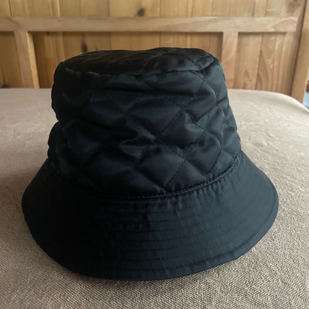 Celine Logo-Print Quilted Black Bucket Hat NWT small - Picture 2 of 3